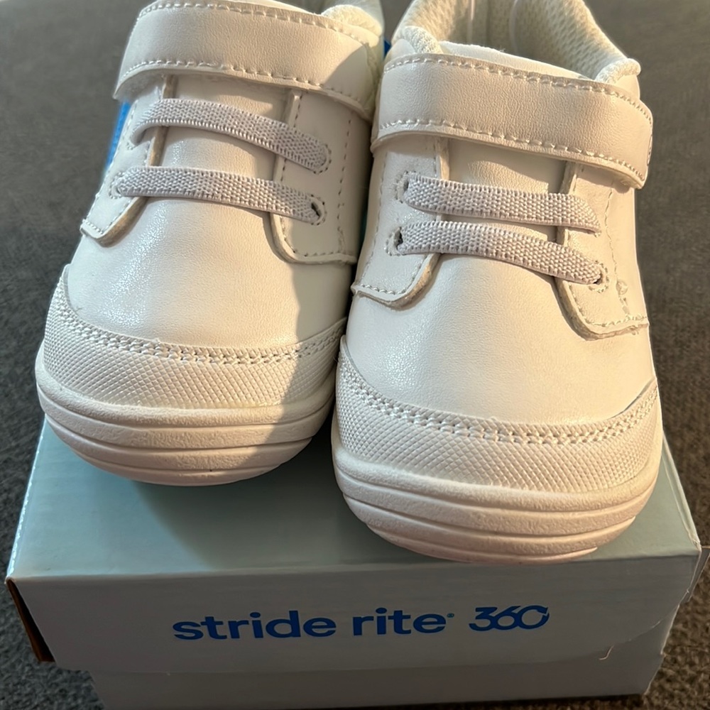 Stride Rite 360 Taye 2.0 Sneakers size 6M
